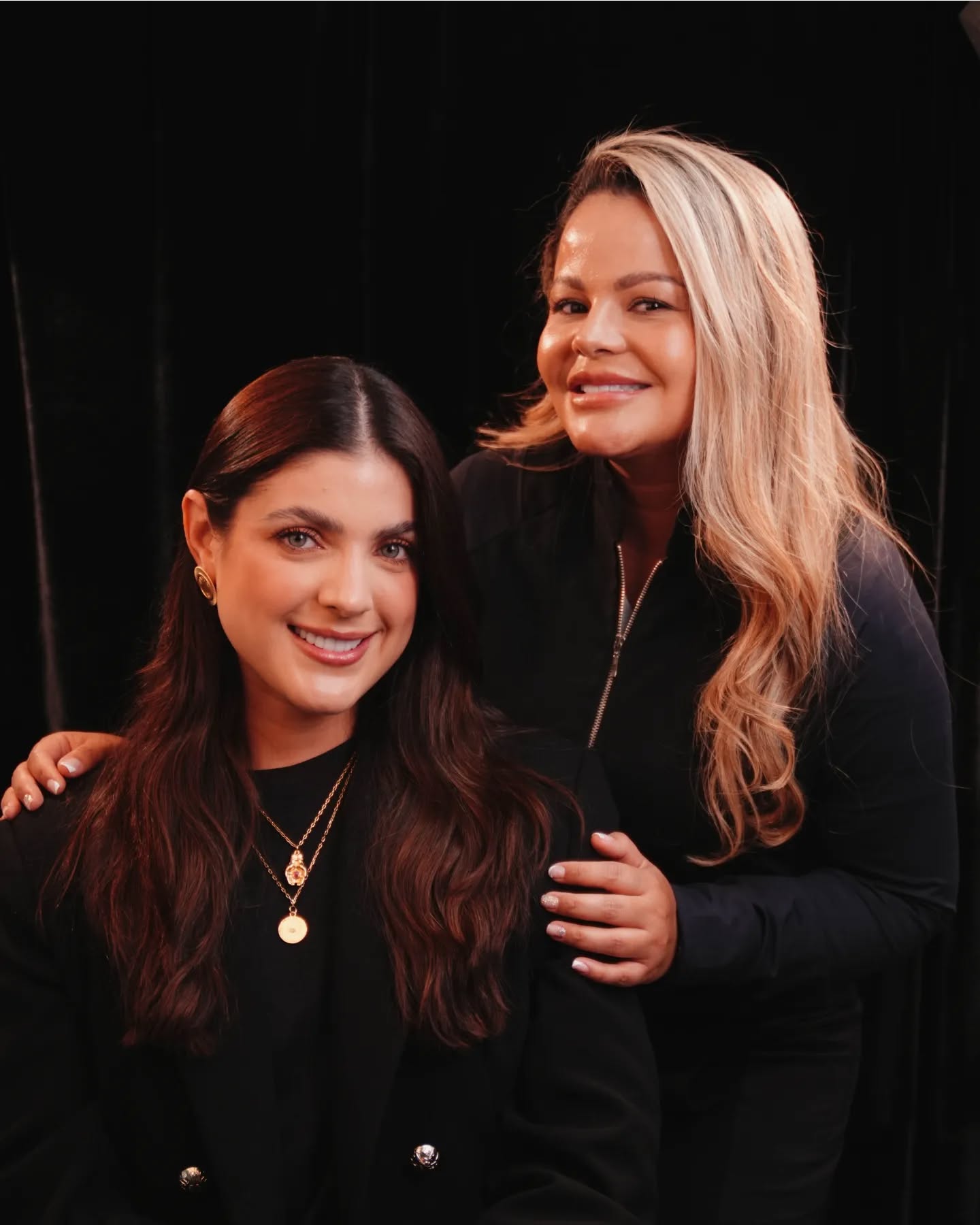 You are currently viewing Cost of Veneers in Colombia vs USA: A Complete Price Breakdown for 2025