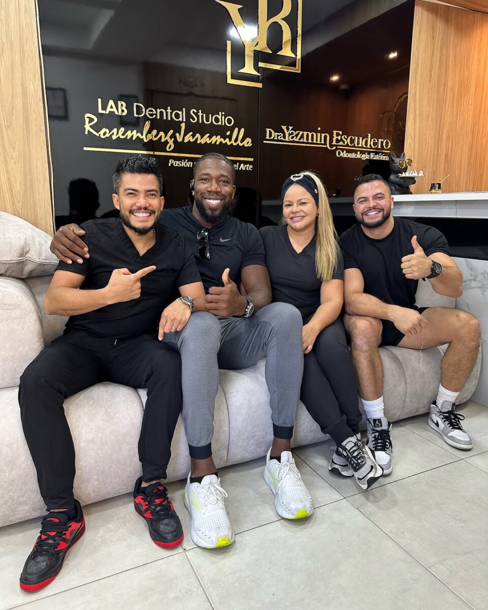 Dr. Yasmín Escudero and Rosemberg Jaramillo with an international veneers patient at their dental clinic in Medellín, Colombia – LAB Dental Studio