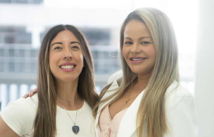 Dr. Yazmín Escudero and Stephany Carmona, patient coordinator, at the dental clinic in Medellín